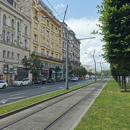 Luxury Apartment Near Astoria With Ac Budapesta Exterior foto