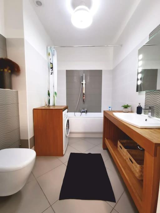 Luxury Apartment Near Astoria With Ac Budapesta Exterior foto